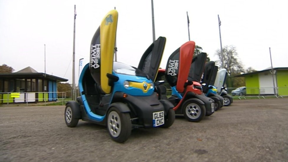 Запуск Twizy