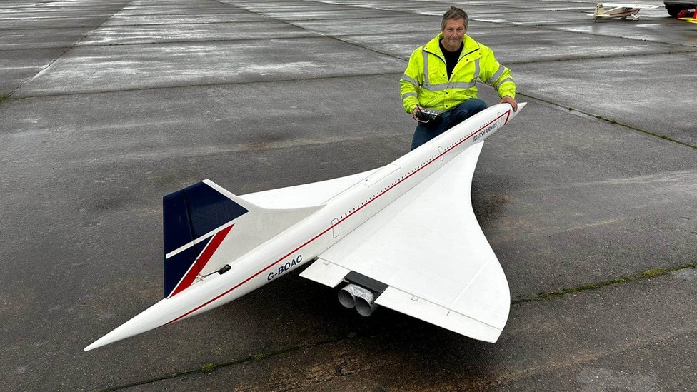 Concorde model to take to the skies in honour of anniversary