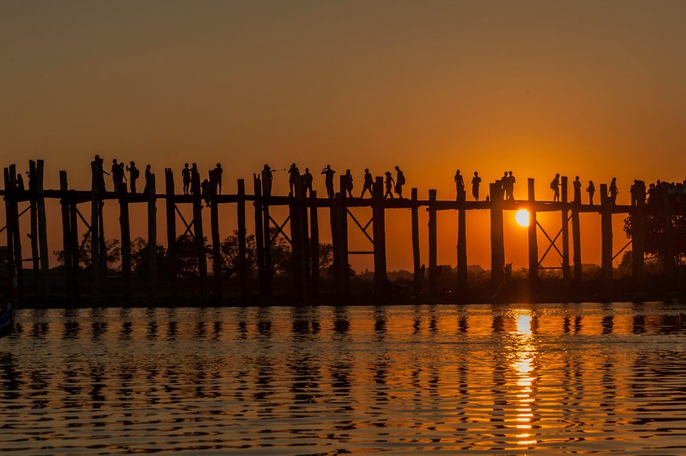 Puente U Bein Bridge