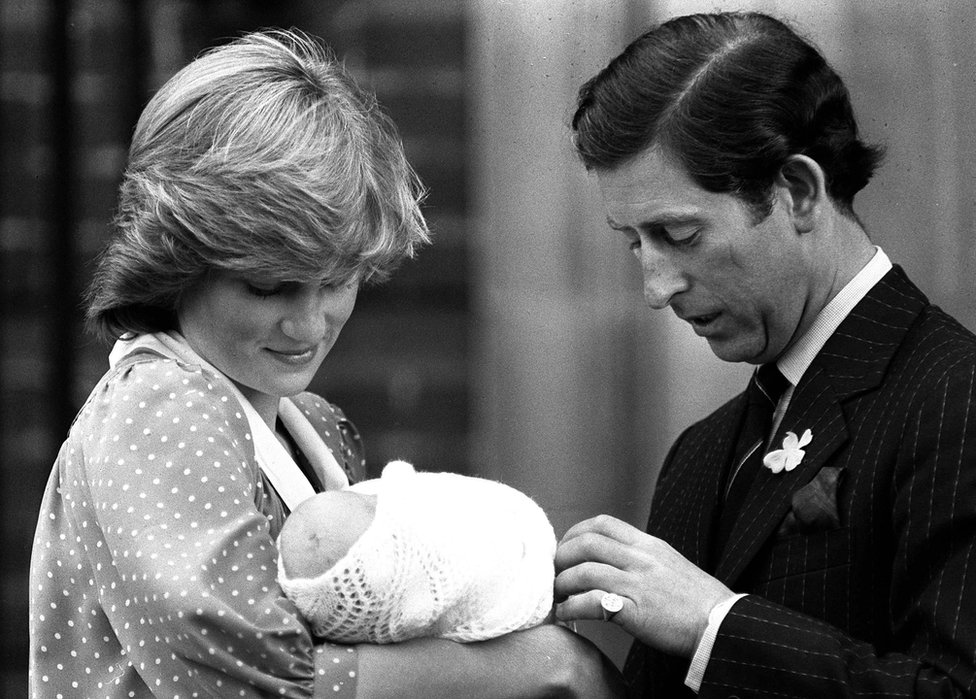 In pictures: The life of Diana, Princess of Wales - BBC News