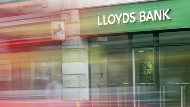 Lloyds Bank на главной улице