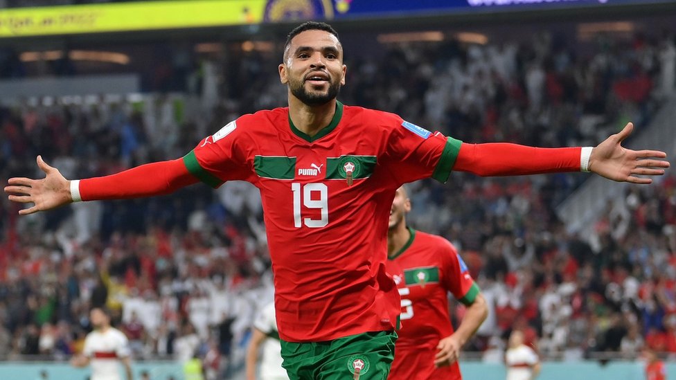 優素福·南西爾在摩洛哥對陣葡萄牙的比賽中進球後慶祝