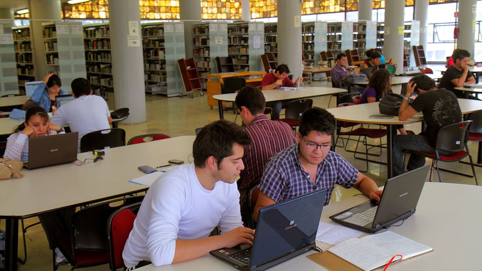 Estudiantes en la UNAM