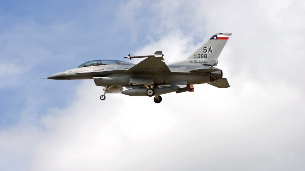 An F-16 fighter jet