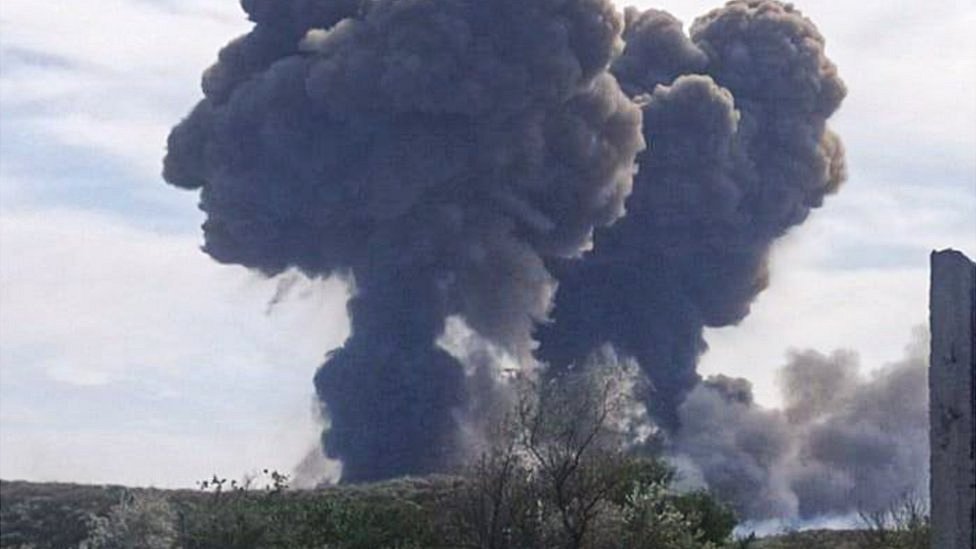 Взрывы на аэродроме в Крыму: что известно