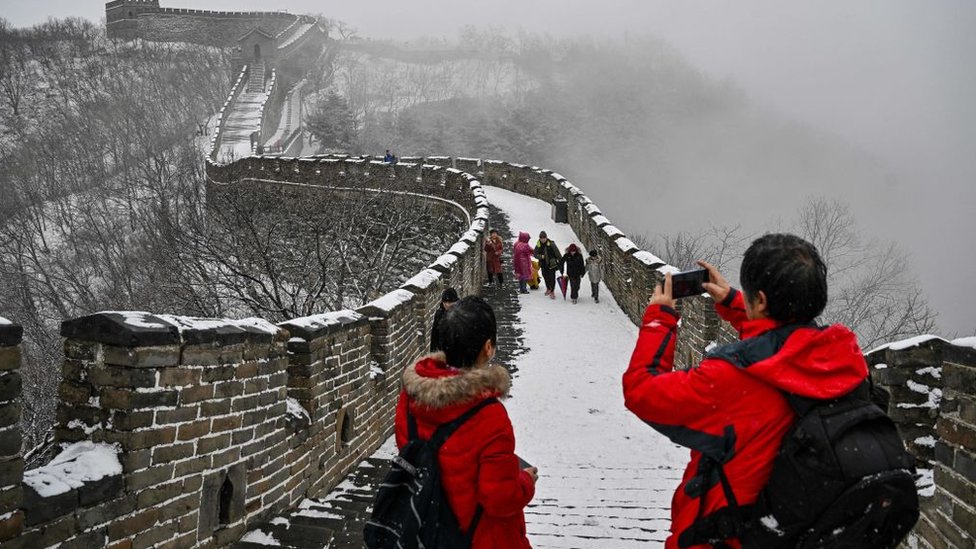 turisti na Kineskom zidu