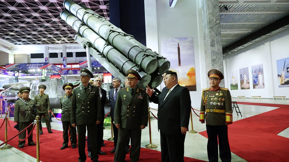 朝鮮領導人金正恩和俄羅斯國防部長謝爾蓋·紹伊古