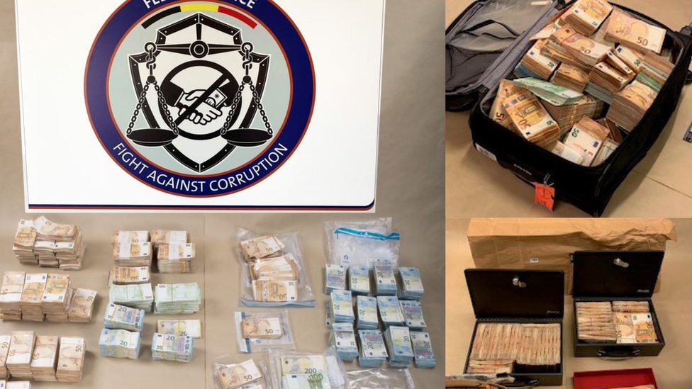 نشرت الشرطة البلجيكية صورا للأموال التي ضبطت في مداهمات الشهر الماضي