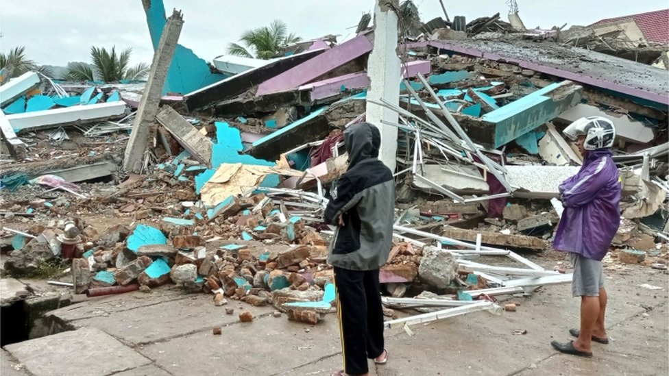 Indonesia Earthquake Dozens Dead As Search For Survivors Continues Bbc News