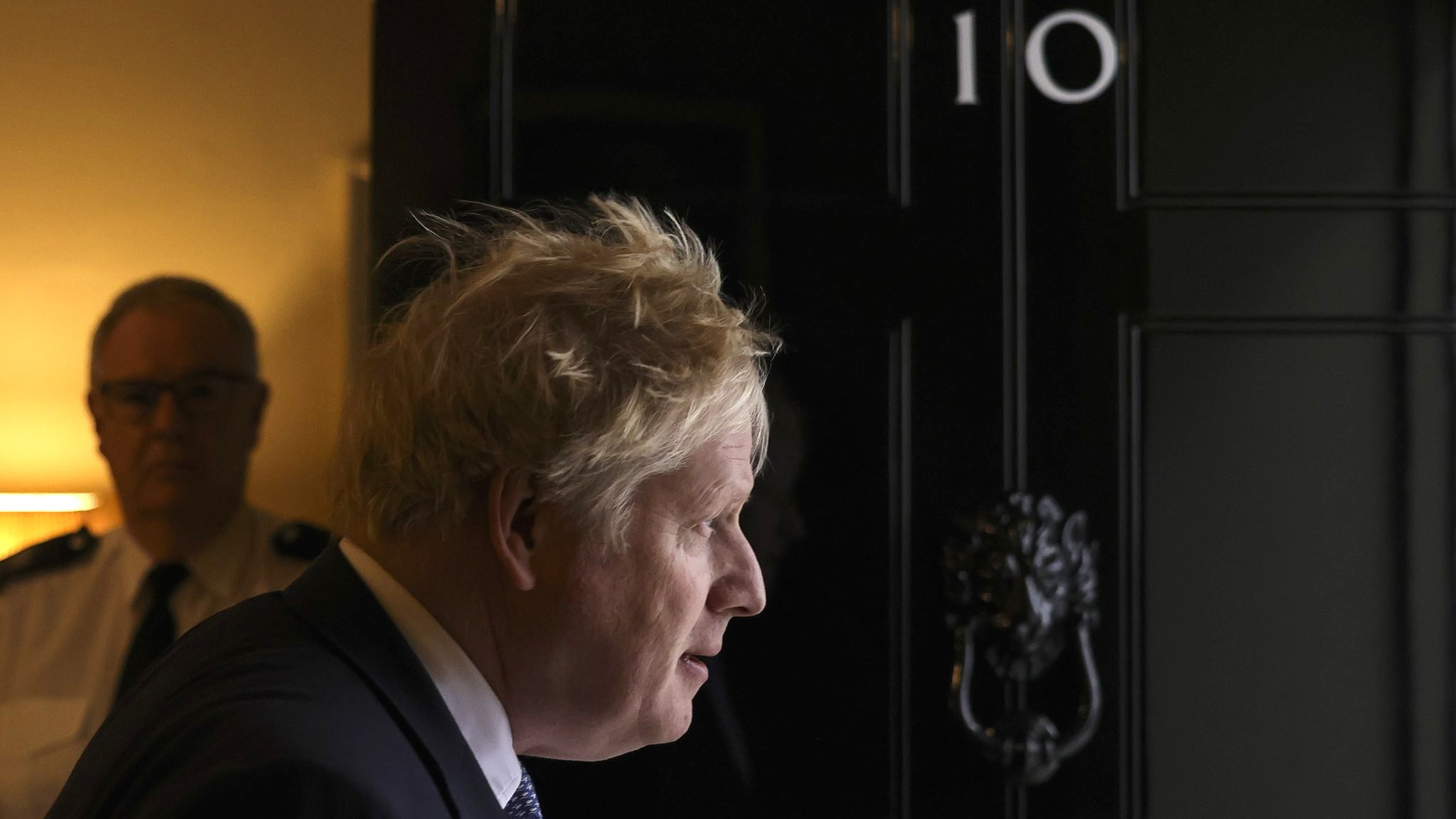 Four senior aides to Boris Johnson resign from No 10