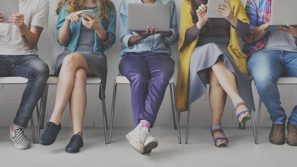 Si los hackers hacen clic en "Olvidé la contraseña" -y han logrado burlar las medidas de la teleoperadora- podrán acceder sin problema a tus cuentas. gente teléfono