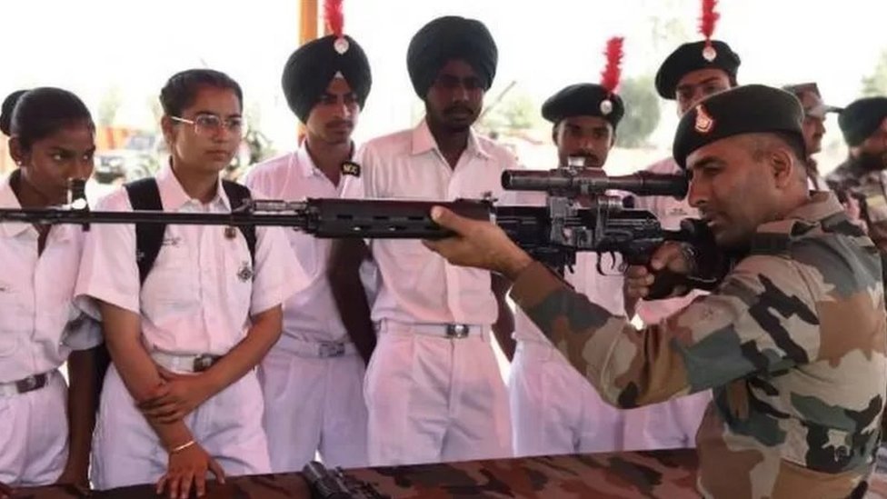 ਫ਼ੌਜ