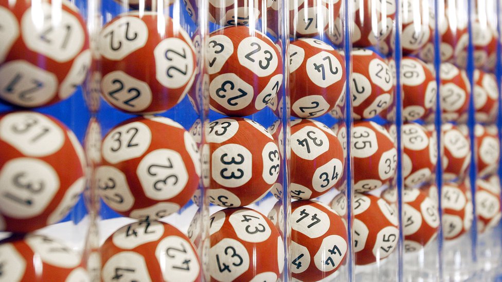 Australian wins lottery using numbers from a dream - BBC News