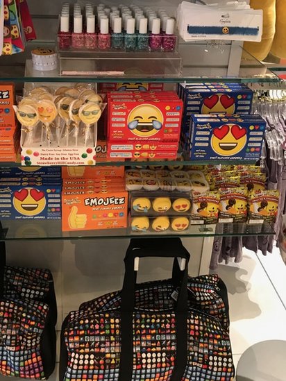 Emojis en una tienda