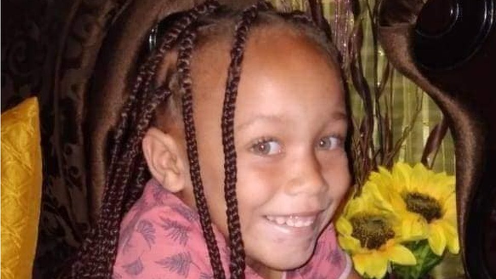 Joslin Smith: South African navy search for missing six-year-old girl