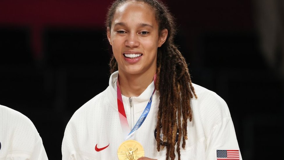 Brittney Griner: Russia extends arrest of US basketball star over drugs  charge - BBC News