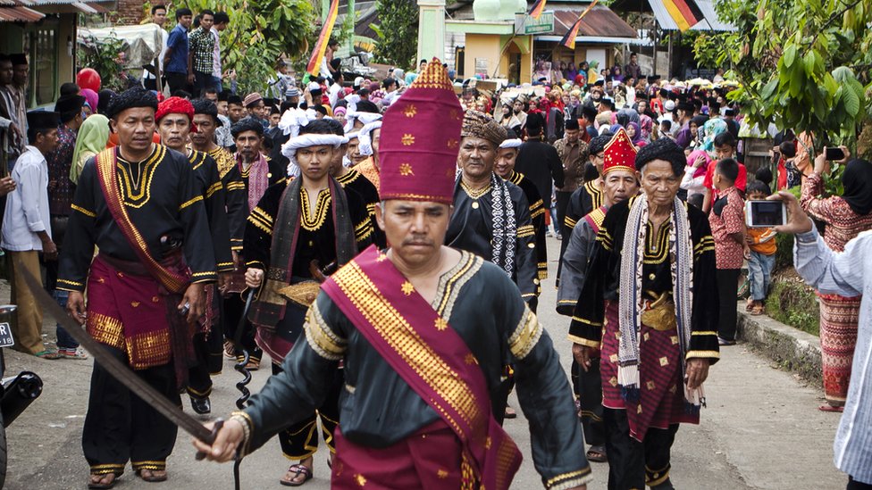 Tradisi Suku Minangkabau - Batagak Penghulu