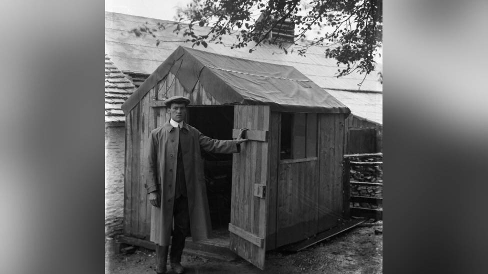 Arthur "Artie" Moore outside his wireless shed at Gelligroes Mill near Pontllanfraith in October 1911