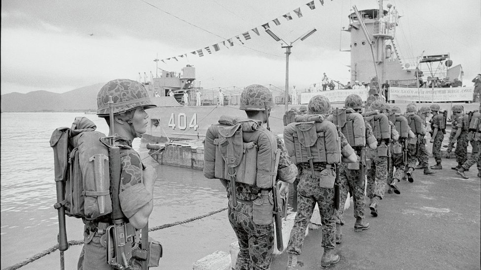 Soldados surcoreanos durante la guerra de Vietnam.