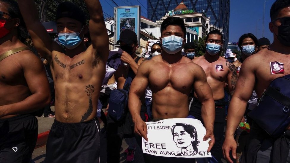 Binaragawan ikut berunjuk rasa di Myanmar