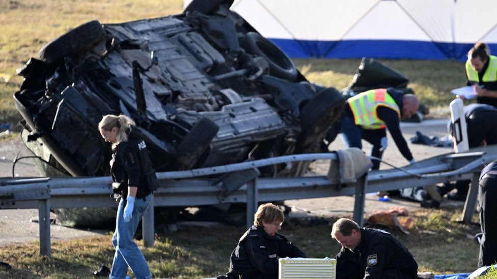 7 killed in head-on crash involving suspected migrant-smuggling