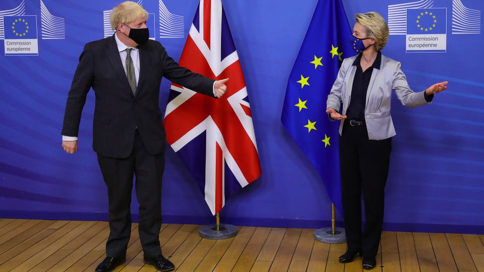 El primer ministro británico, Boris Johnson, y la presidenta de la Comisión Europea, Ursula von der Leyen.