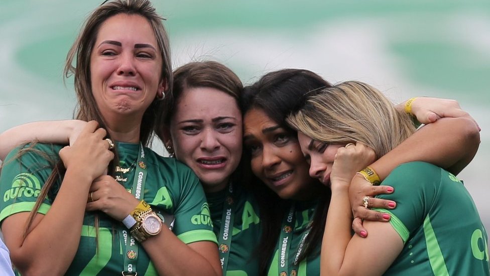 Brasil: el Chapecoense volvió a las canchas después del trágico accidente  aéreo - BBC News Mundo