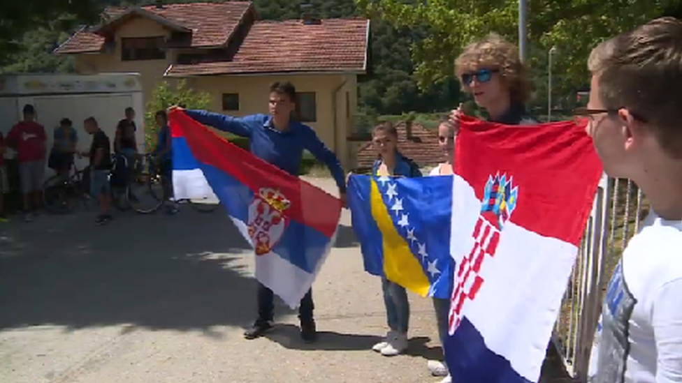Bosnian school pupils reject ethnic divisions BBC News