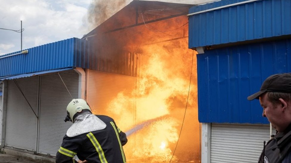 Slovyansk'ta pazar yerinde yangin