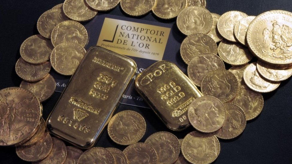 La inesperada fortuna en oro que encontró un hombre escondida entre los  muebles de su casa - BBC News Mundo