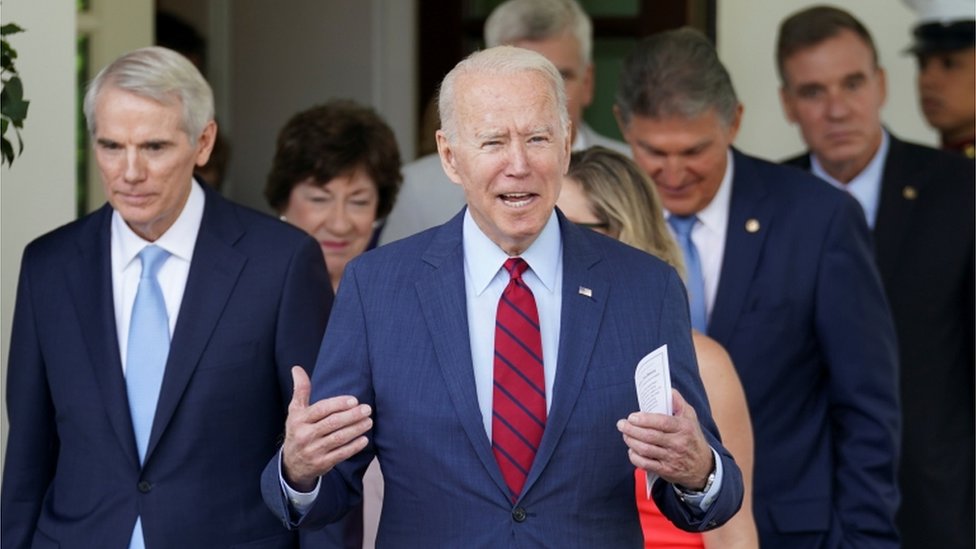 Biden backs bumper economic stimulus bill - with big caveat