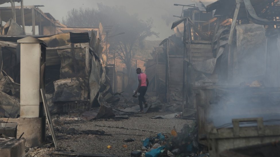El campamento de refugiados de Moria después del incendio