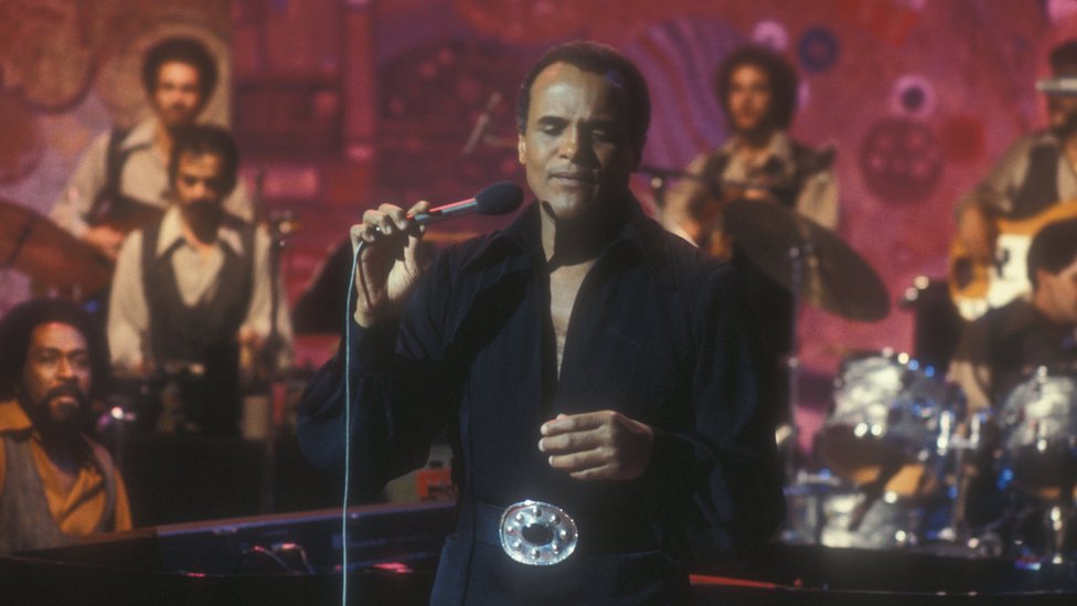 Гарри Белафонте выступает в 1977 году