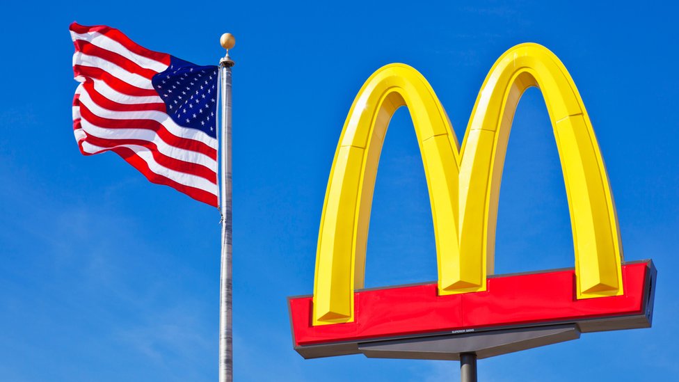 La curiosa historia del logotipo de McDonald's y de cómo se convirtió en un  símbolo global del capitalismo - BBC News Mundo
