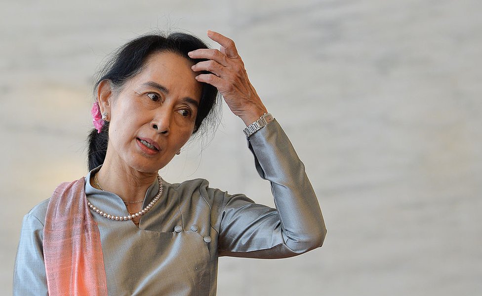 Aung San Suu Kyi se volvió de forma meteórica un icono internacional, y de la misma manera ha caído ahora en desgracia. Aung San Suu Kyi en octubre de 2013.