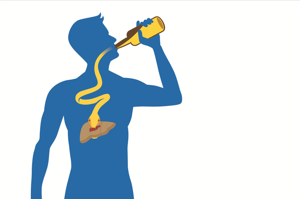 Imagen de un hombre bebiendo alcohol, que llega hasta su hígado