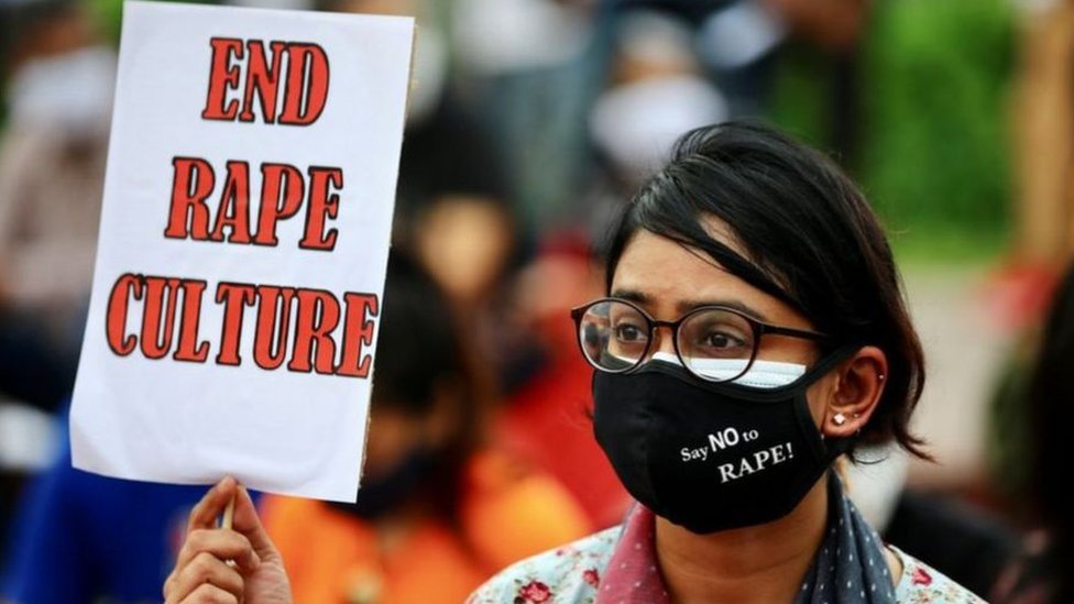 أدت جريمة اغتصاب جماعي الأسبوع الماضي في بنغلاديش إلى احتجاجات واسعة خلال عطلة نهاية الأسبوع