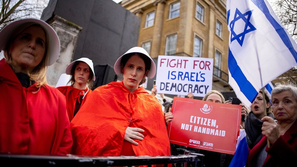 Нетаньяху и в Лондоне преследуют протесты против судебной реформы