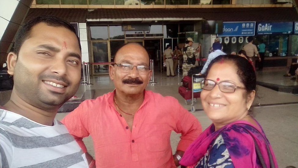 Вишал Сингх с родителями