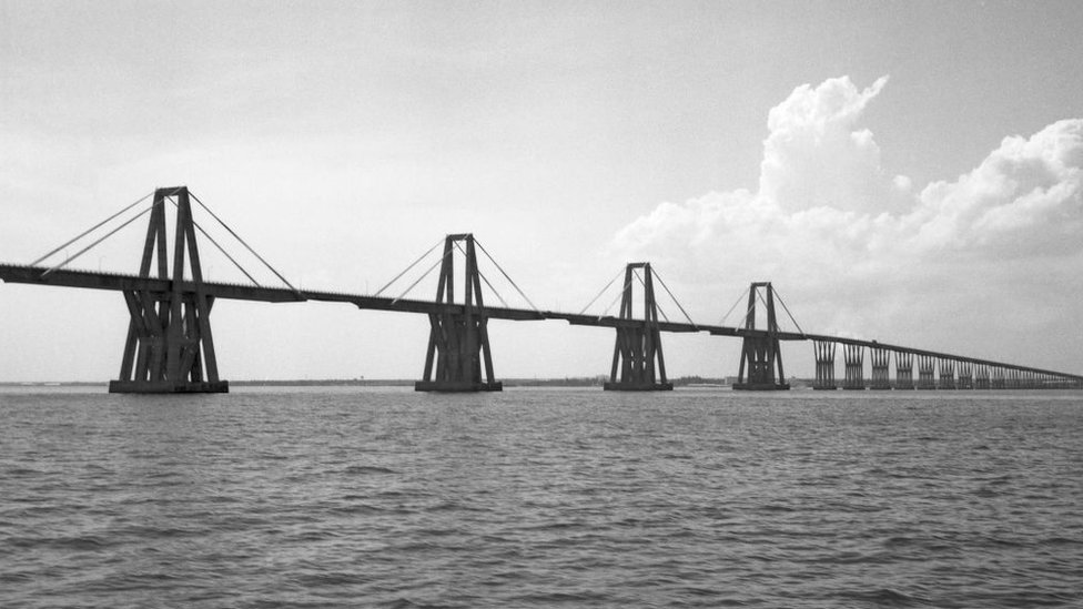El puente Rafael Urdaneta es siete veces más grande que el que se desplomó en Italia. Puente Rafael Urdaneta