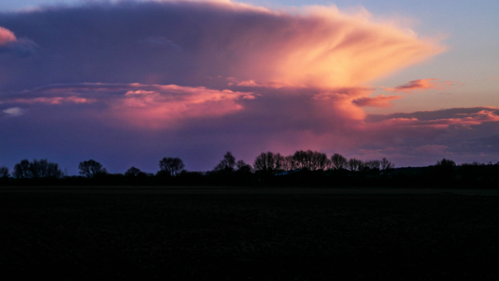 BBC Local Live Beds, Herts & Bucks BBC News