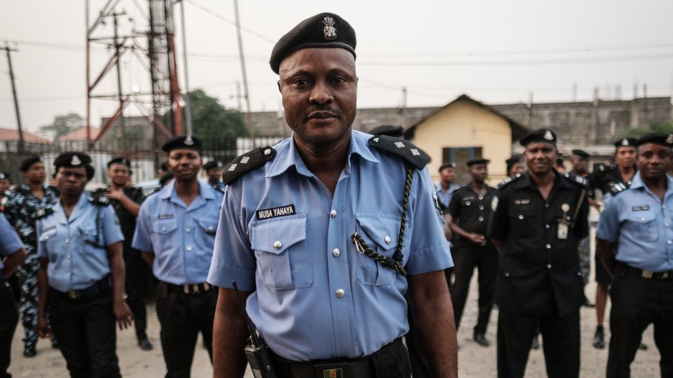 Офицеры полиции Нигерии