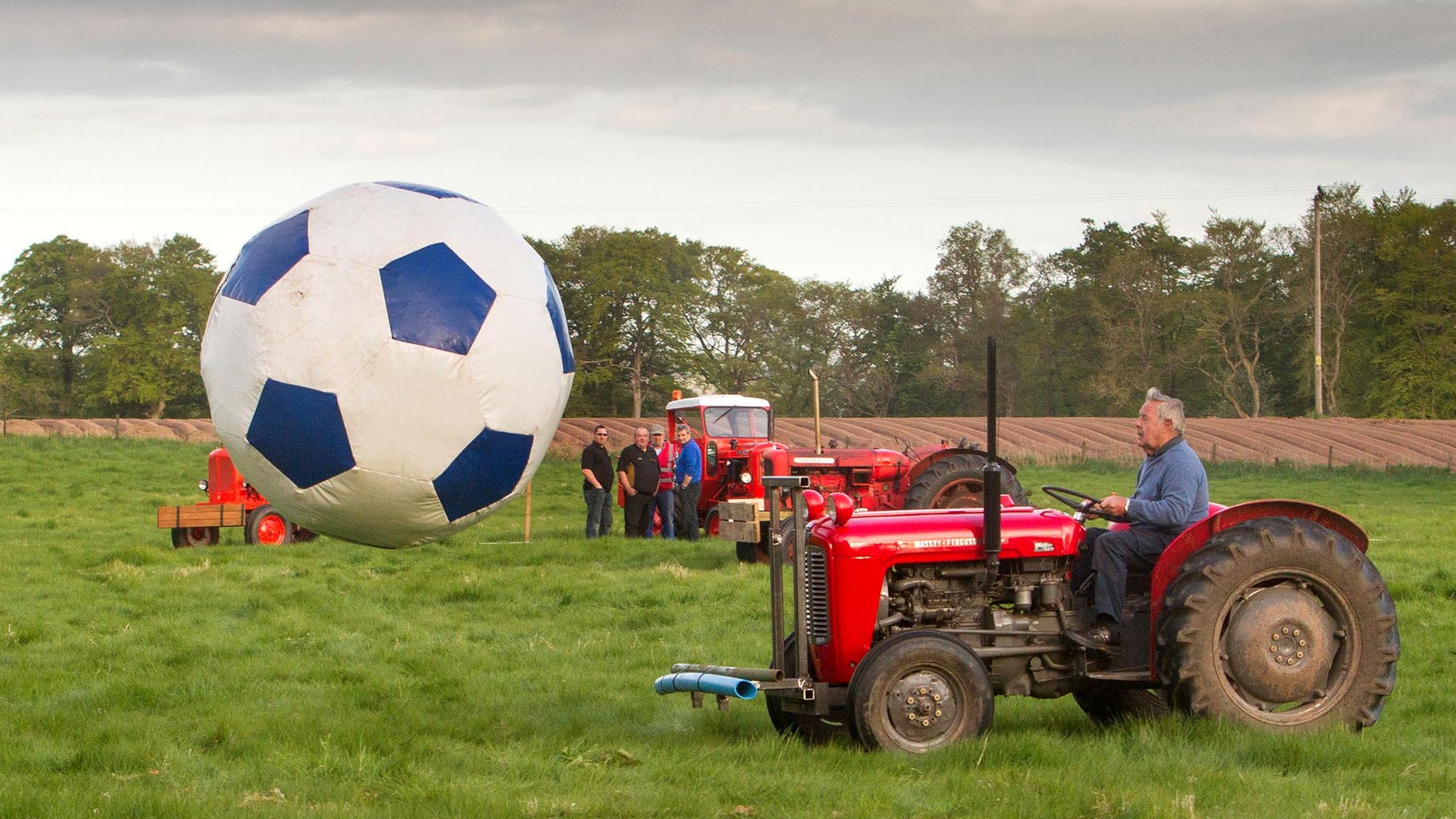 Tractor soccer Clearance