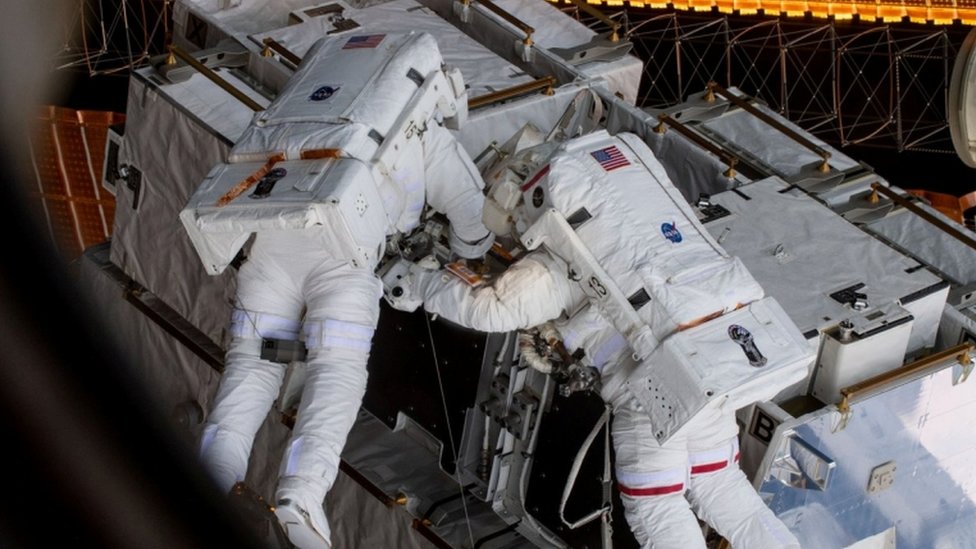 Astronautas en la Estación Espacial Internacional.