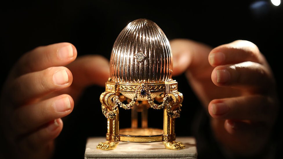 "El tercer huevo imperial", en una exhibición en Londres, Reino Unido.