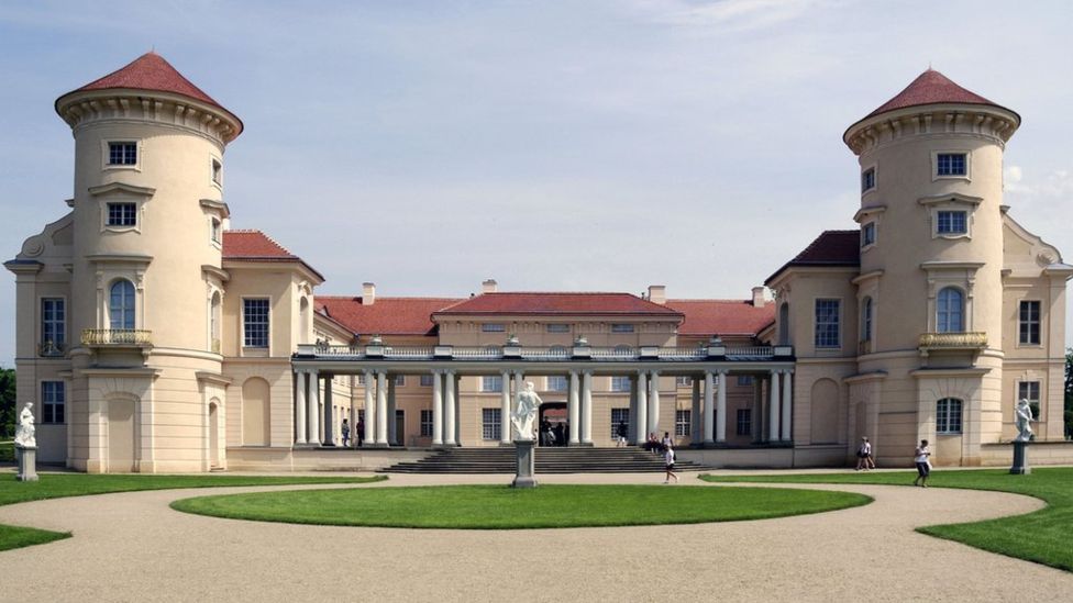 El Palacio Rheinsberg es un castillo que fue hogar de generaciones de realeza y aristocracia alemanas.