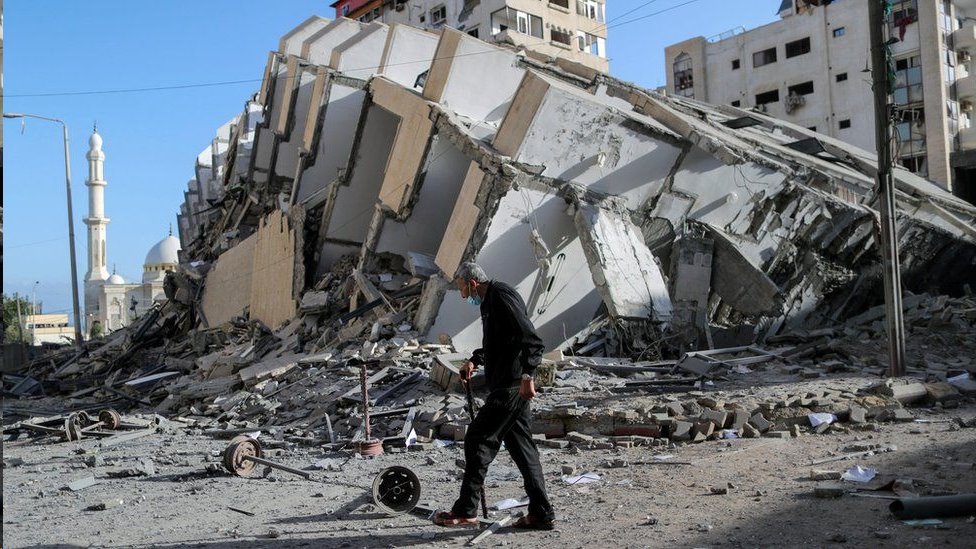 نفذ الجيش الإسرائيلي مئات الغارات على غزة ردا على إطلاق الصواريخ