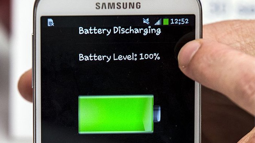 Algunas actualizaciones permiten alargar la vida de la batería. batería teléfono Samsung