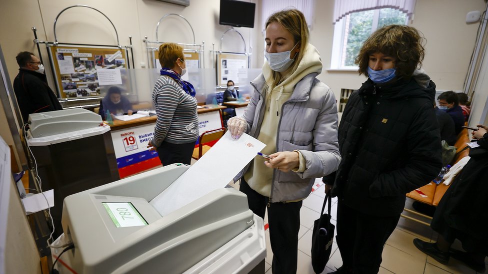 Rusya seçimleri: Putin'in partisi ilk sonuçlara göre oyların yüzde 46'sını aldı