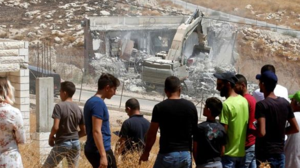صحف عربية تدين تدمير قوات الأمن الإسرائيلية منازل في ضواحي القدس الشرقية المحتلة واصفة إياها بـ "جريمة حرب"